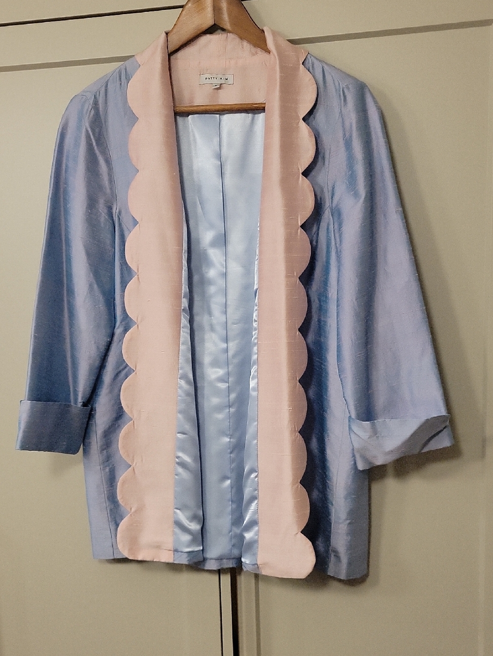 PATTY KIM baby Blue and Pink 100 % silk blazer open front  Scalloped Trim sz M